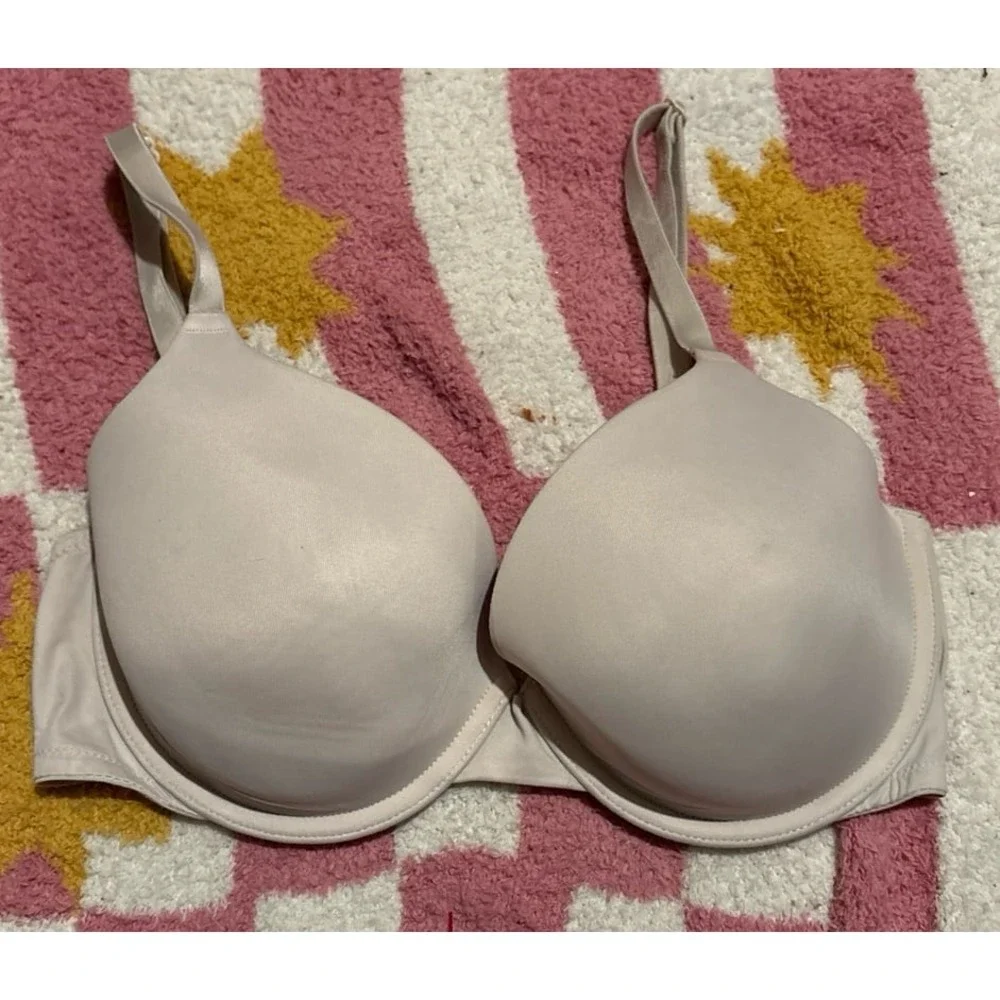 Victoria's Secret PINK White Wear Everywhere‎ Lightly Lined Underwire Bra 32DD